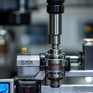 Icon representing precision measurement and dimensional accuracy